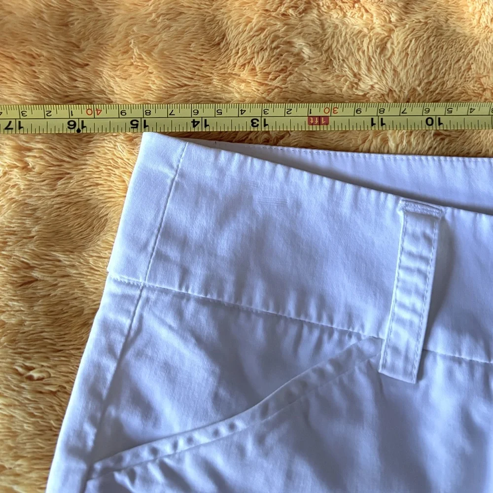 NWOT- Kenar Women's Classic Crisp White Shorts, never worn